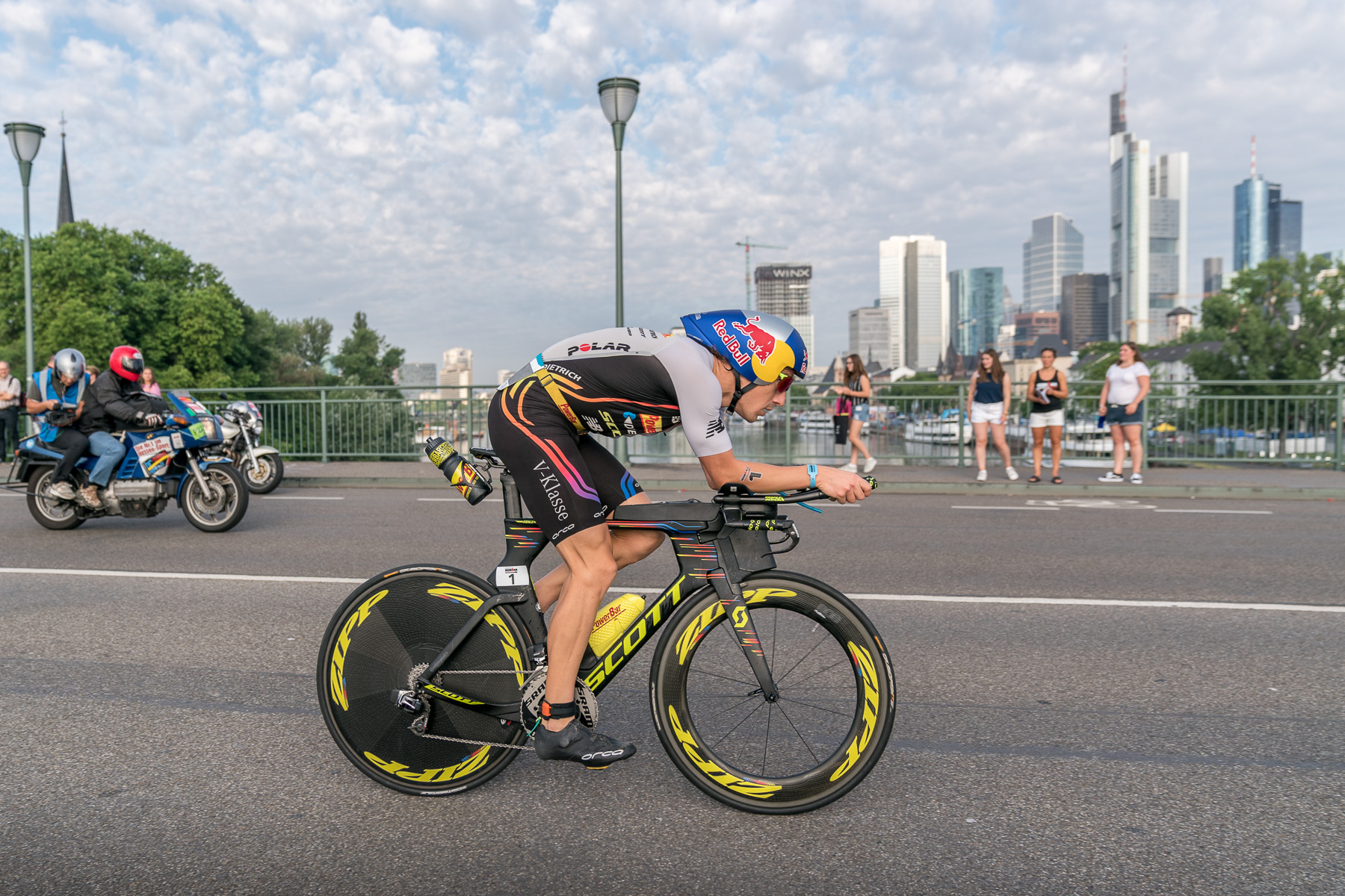 Sebastian Kienle auf dem Weg zur Titelverteidigung beim Frankfurt Ironman 2017