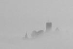 Burg im Nebel SW