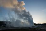 (183)	Old Faithful bei Sunrise