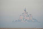 Mont Saint Michel im Morgennebel