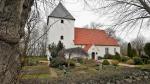 Friedhofskapelle an Steilküste