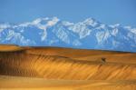 Kunlun Berge auf der Suedseite der Taklamaklan Wueste