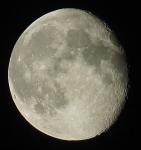 Mond Tamron 70-300USD f5.6 200mm