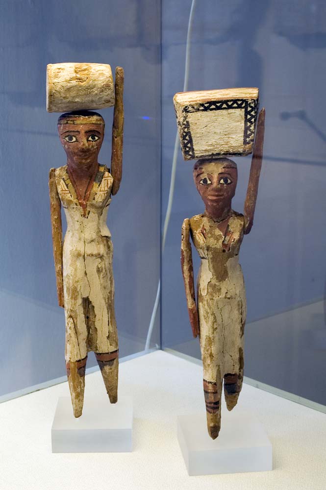 Puppen im Ägyptischen Museum