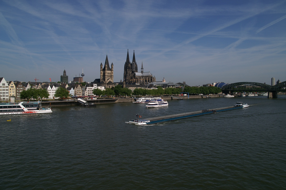 Dom / Rhein / Köln