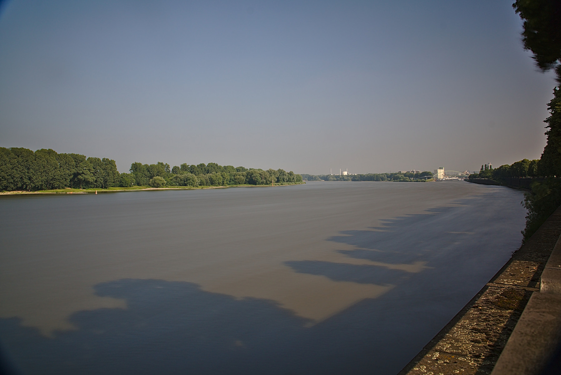 Rhein bei Niehl