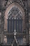 neues Fenster im Kölner Dom (von Außen)