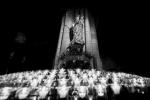 Kerzen vor Statue im Freiburger Münster mod