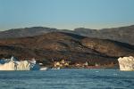 Walfängerort hinter Eisbergen