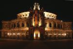 Semperoper bei Nacht