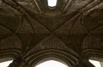 Der Holyrood Abbey ihr Kreuzrippengewölbe :-)
