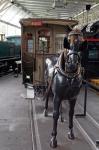 Straßenbahn mit Pferd