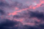 Wolkenfetzen am Abendhimmel