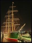 Rickmer Rickmers bei Nacht