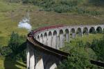 Glenfinnan Viaduct mit Zug