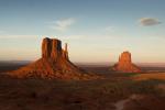 (77)	Monument Valley Duo bei Sunset