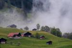 Wolkentrieben nach Regen im Berner Oberland