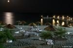 Nächtlicher Strand in Istanbul diesmal mit Mond