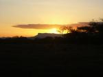 Sonnenuntergang im Tierpark Tsavo, Kenya
